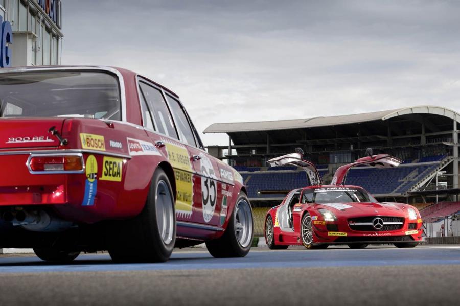  Mercedes-Benz SLS AMG GT3 2011 года  (фото 29 из 38)